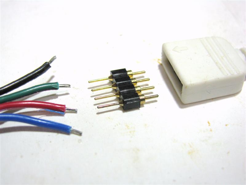 Pin Conector para Tira Led RGB (4 pines)