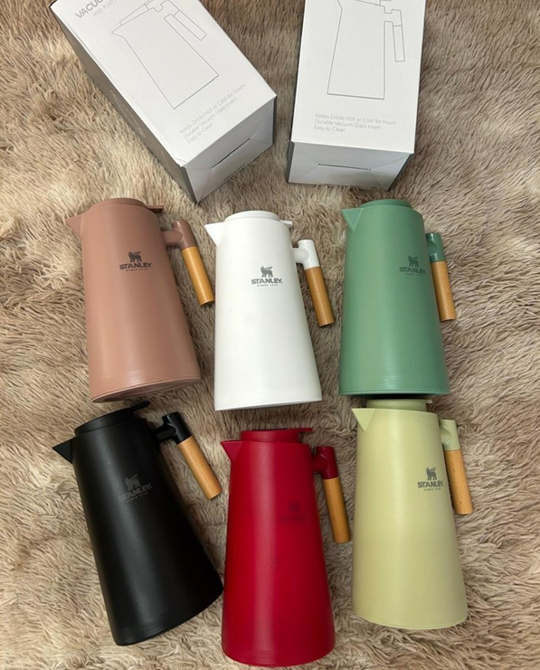 Termo de Vidrio Jarra Nordica con Termometro Led Stanley 1L Negro (sin garantía)