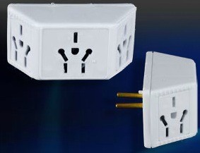 Enchufe Triple Piramide 220V (Toma Europea)