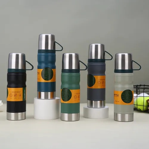 Termo 680ml Stanley + 3 Tazas Termicas Negro MG-10059