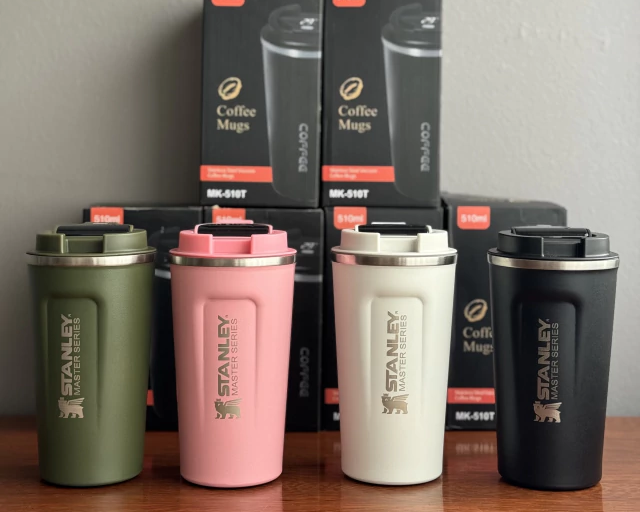[504809] Vaso Termico con Pico y Termometro Led Stanley 510ml Rosa
